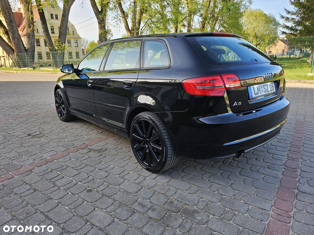 Audi A3 Sportback - 4