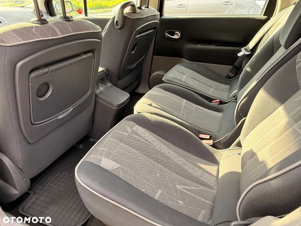 Renault Scenic 2.0 16V Avantage - 13