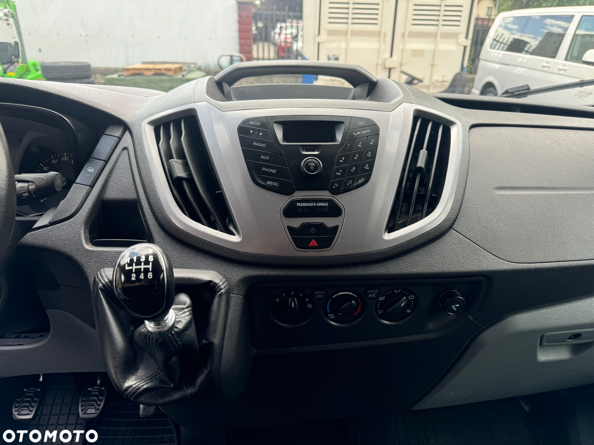 Ford Transit - 23