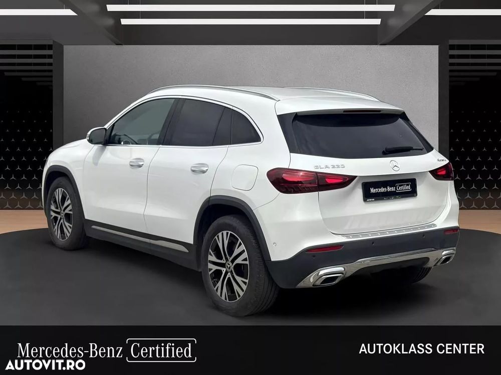 Mercedes-Benz GLA 220 4MATIC MHEV - 4