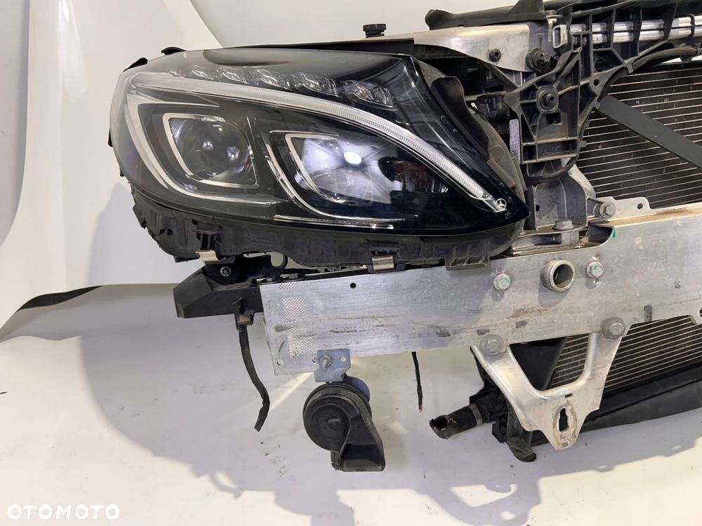 MERCEDES W205 AMG PRZÓD BŁOTNIKI PAS LAMPY MASKA 149 - 9
