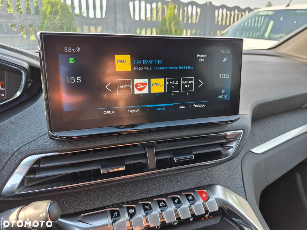 Peugeot 3008 1.2 PureTech Allure S&S EAT8 - 18