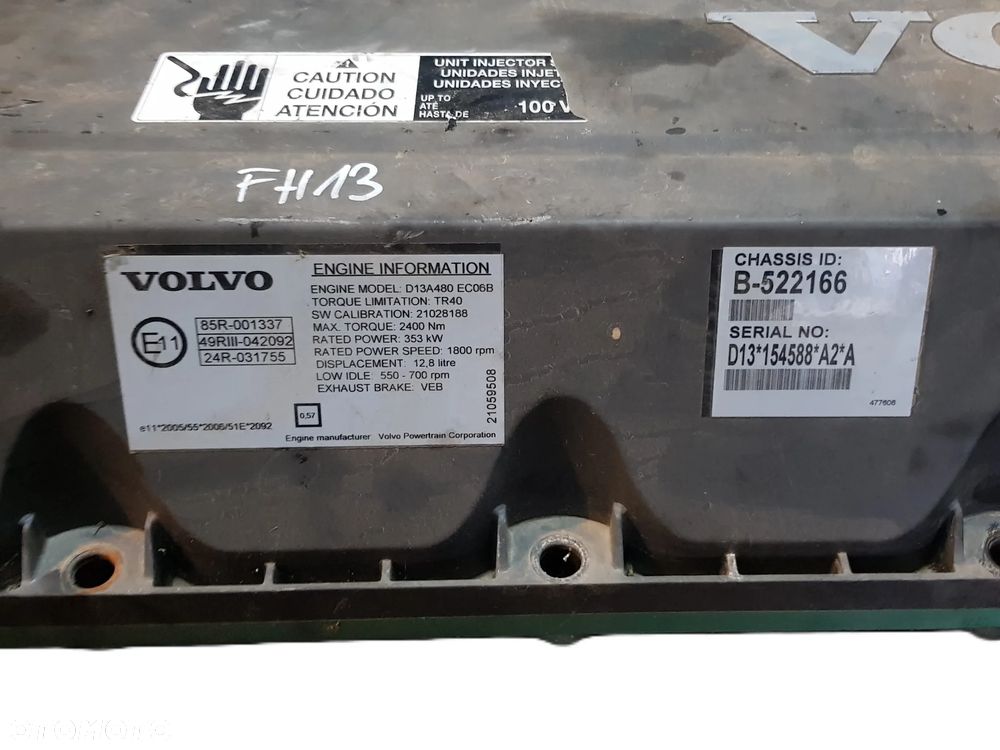 POKRYWA GŁOWICY SILNIKA VOLVO D13A 480 - 2