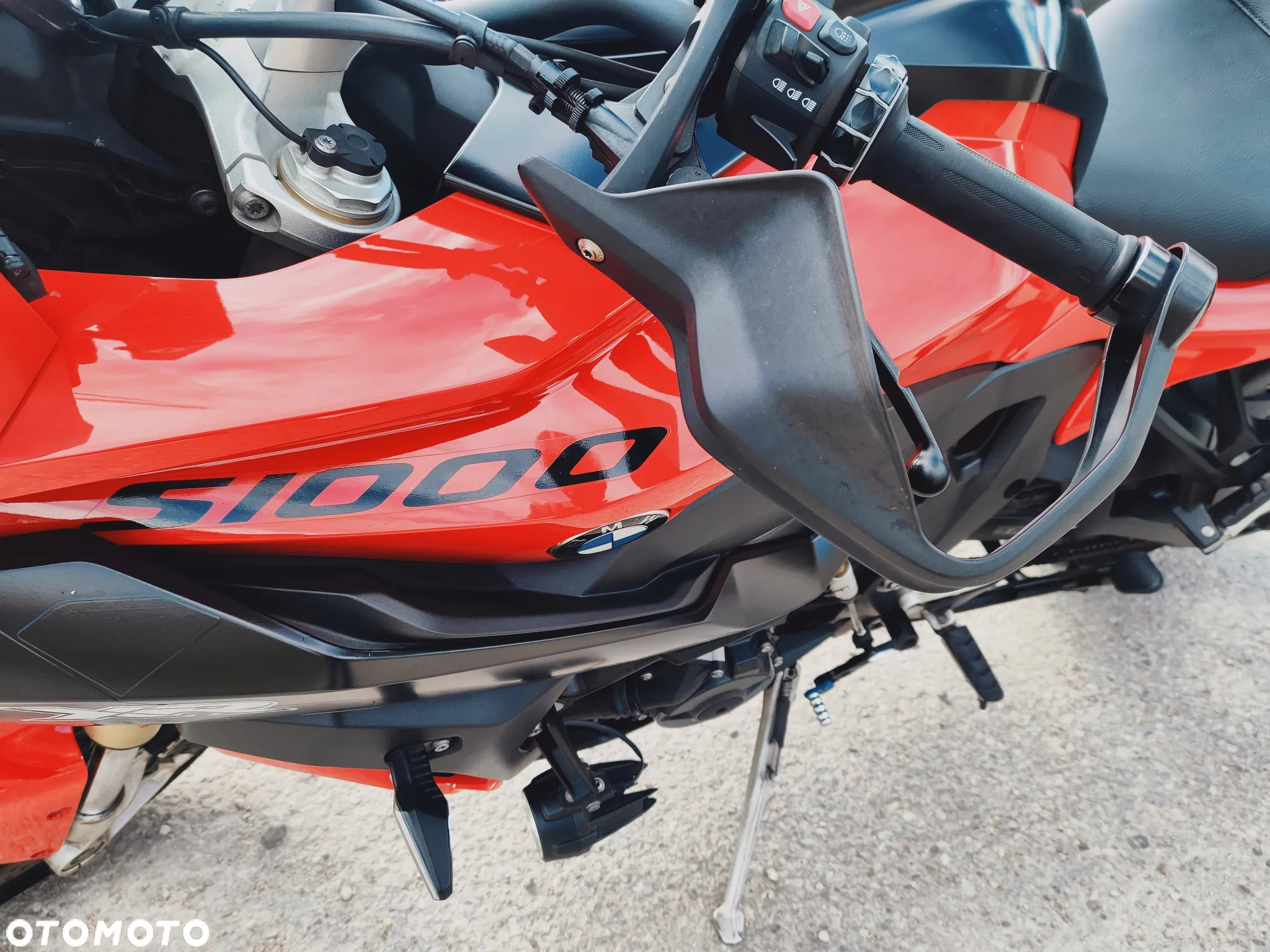 BMW XR - 15