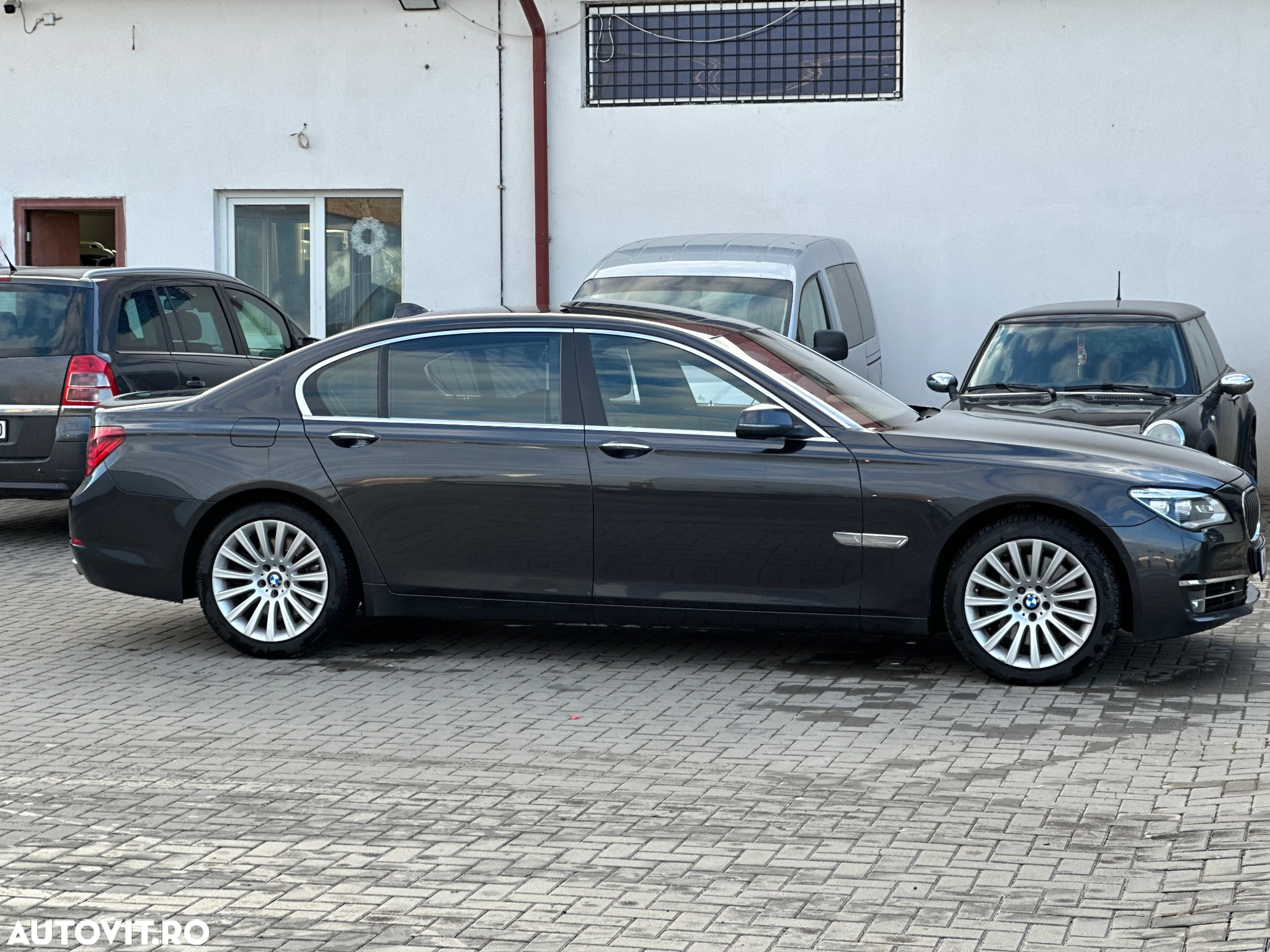 BMW Seria 7 750Ld xDrive Blue Performance Edition Exclusive - 13