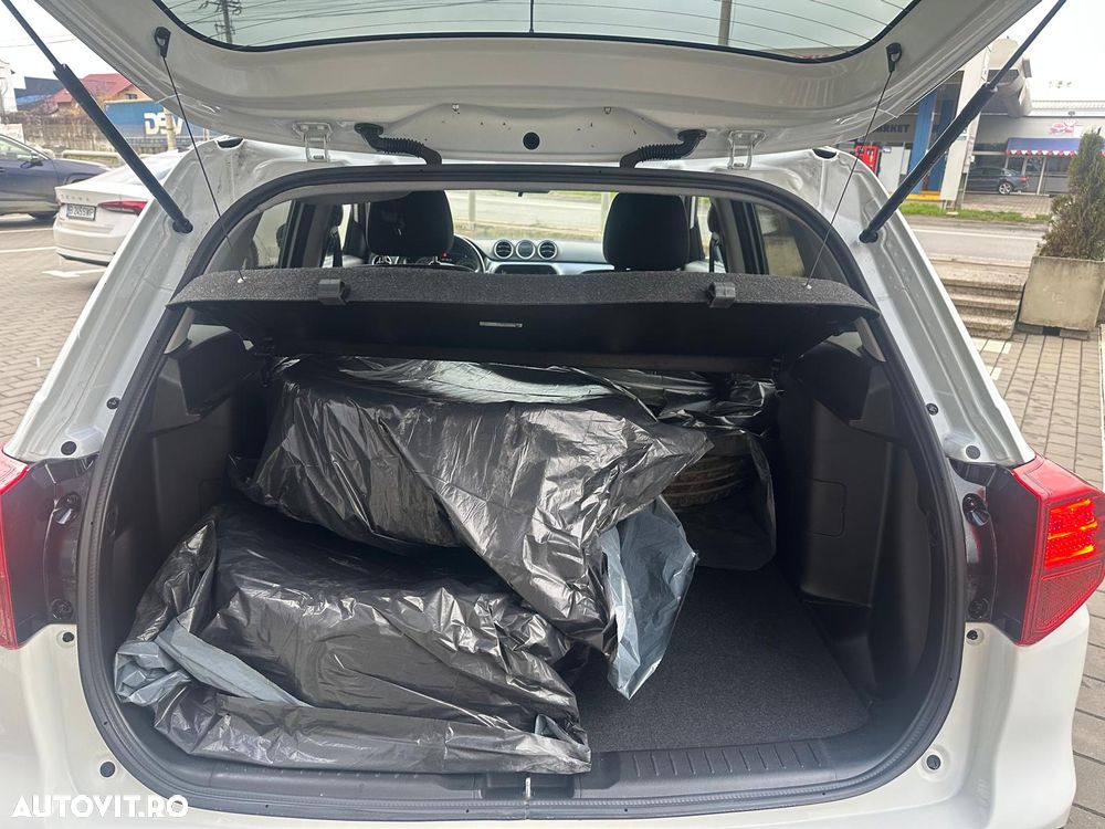 Suzuki Vitara 1.4 Boosterjet AllGrip MHEV Passion - 17