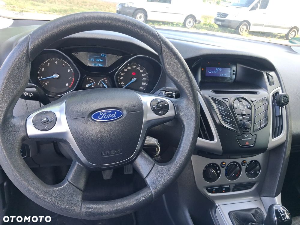 Ford Focus - 24