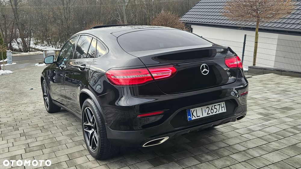 Mercedes-Benz GLC 250 4Matic 9G-TRONIC AMG Line - 12