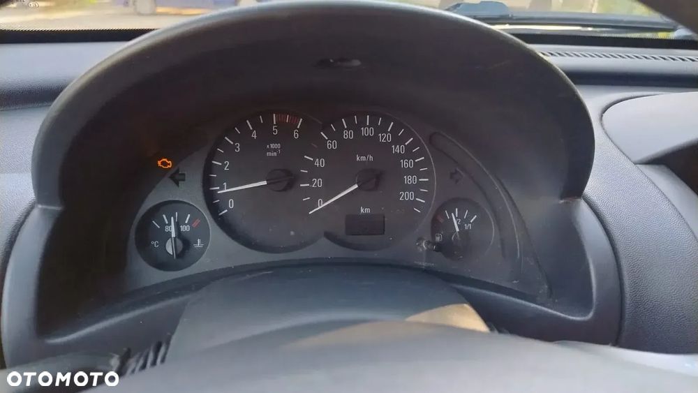 Opel Combo Tour Essentia - 24