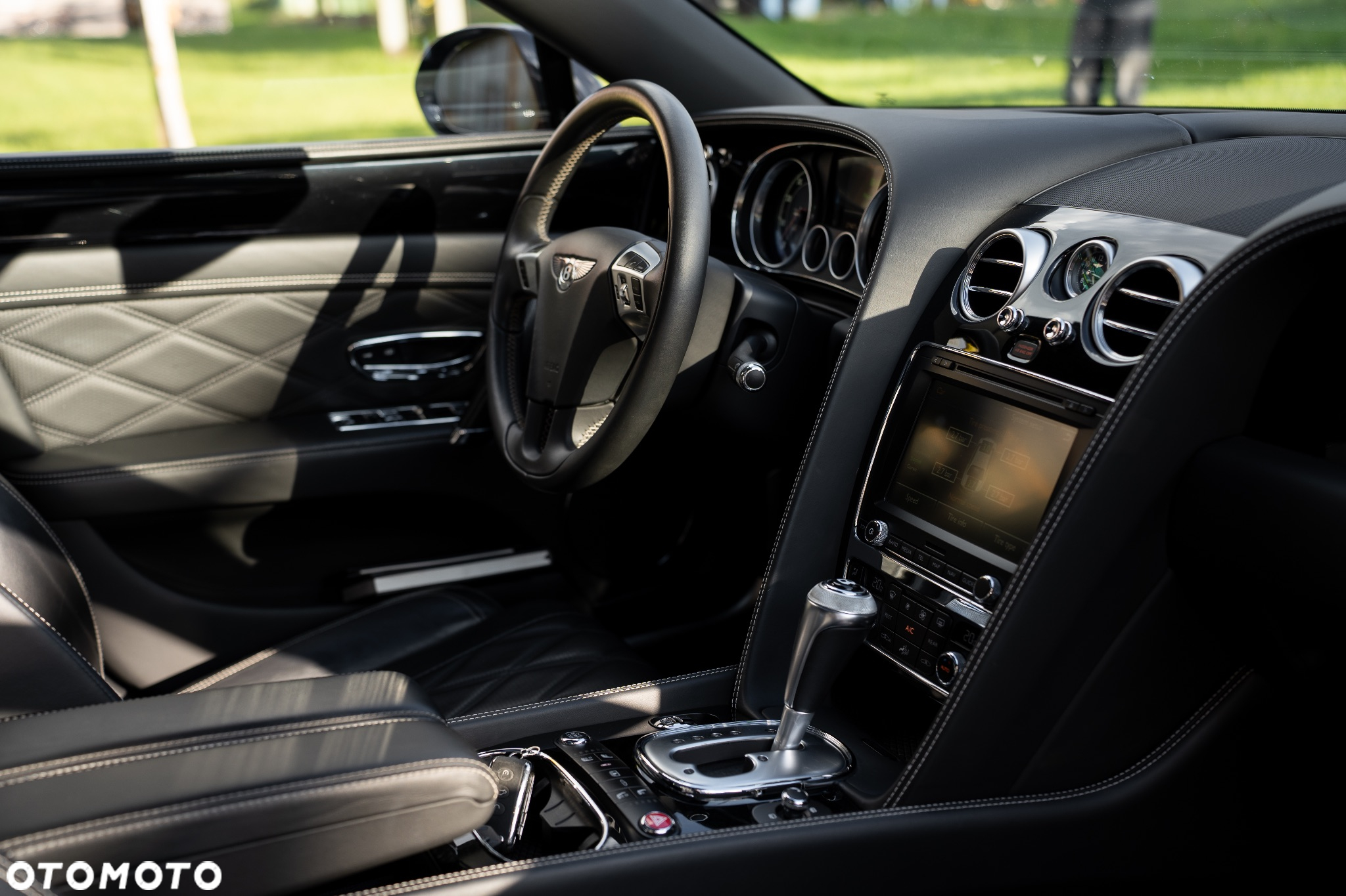 Bentley Flying Spur Mulliner - 33