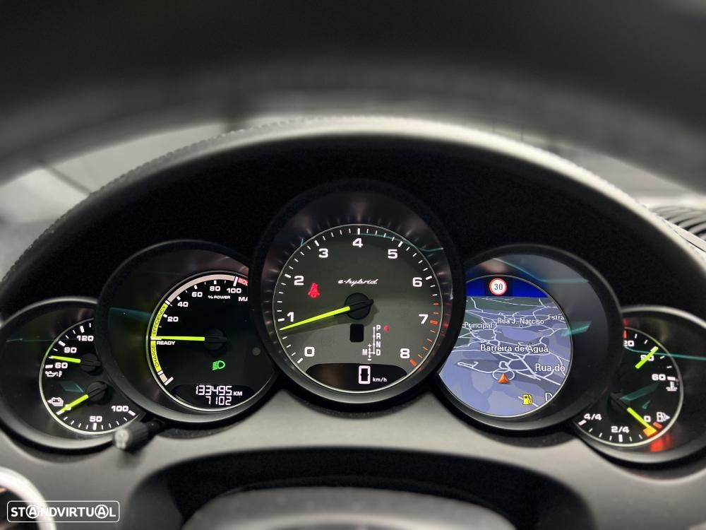 Porsche Cayenne S E-Hybrid - 10