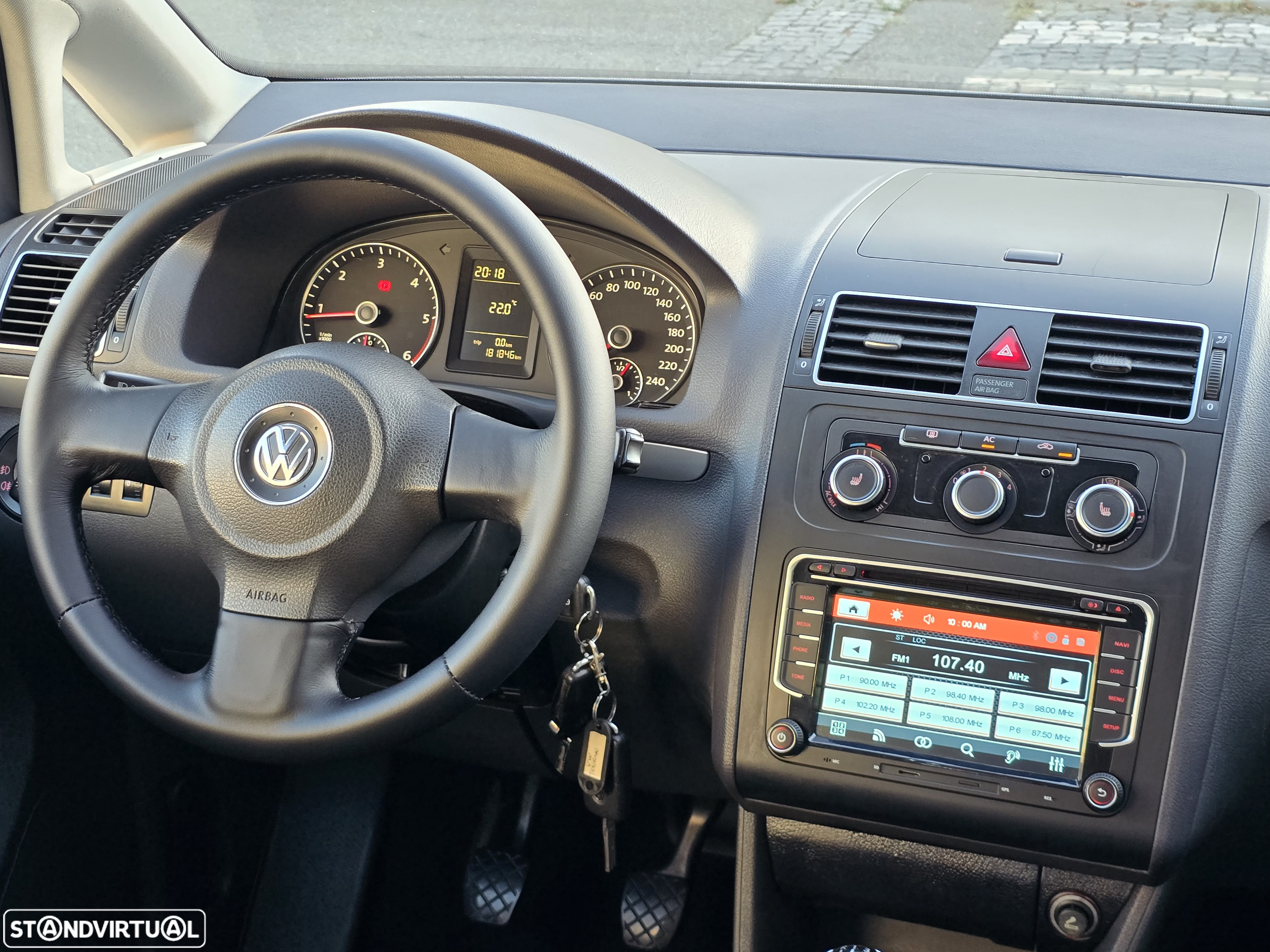 VW Touran 1.6 TDI Blue.Confortline 7L - 18