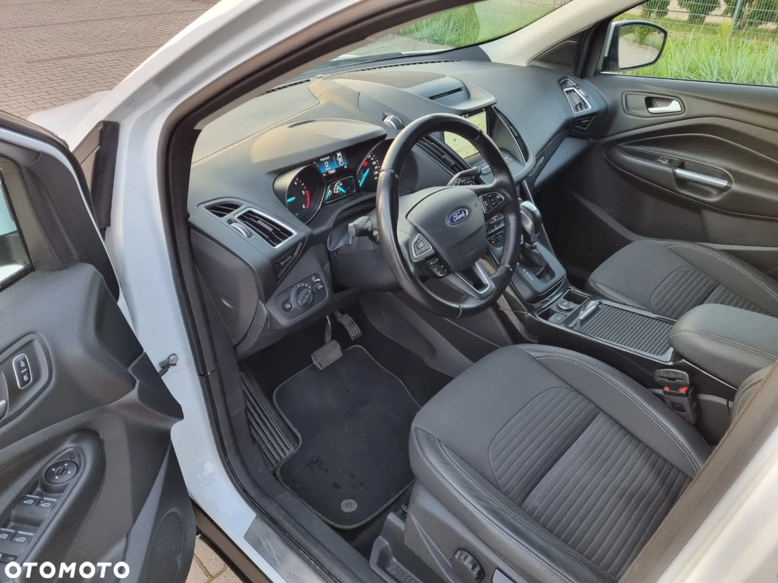 Ford Kuga - 17