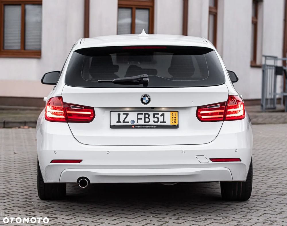 BMW Seria 3 320d - 14