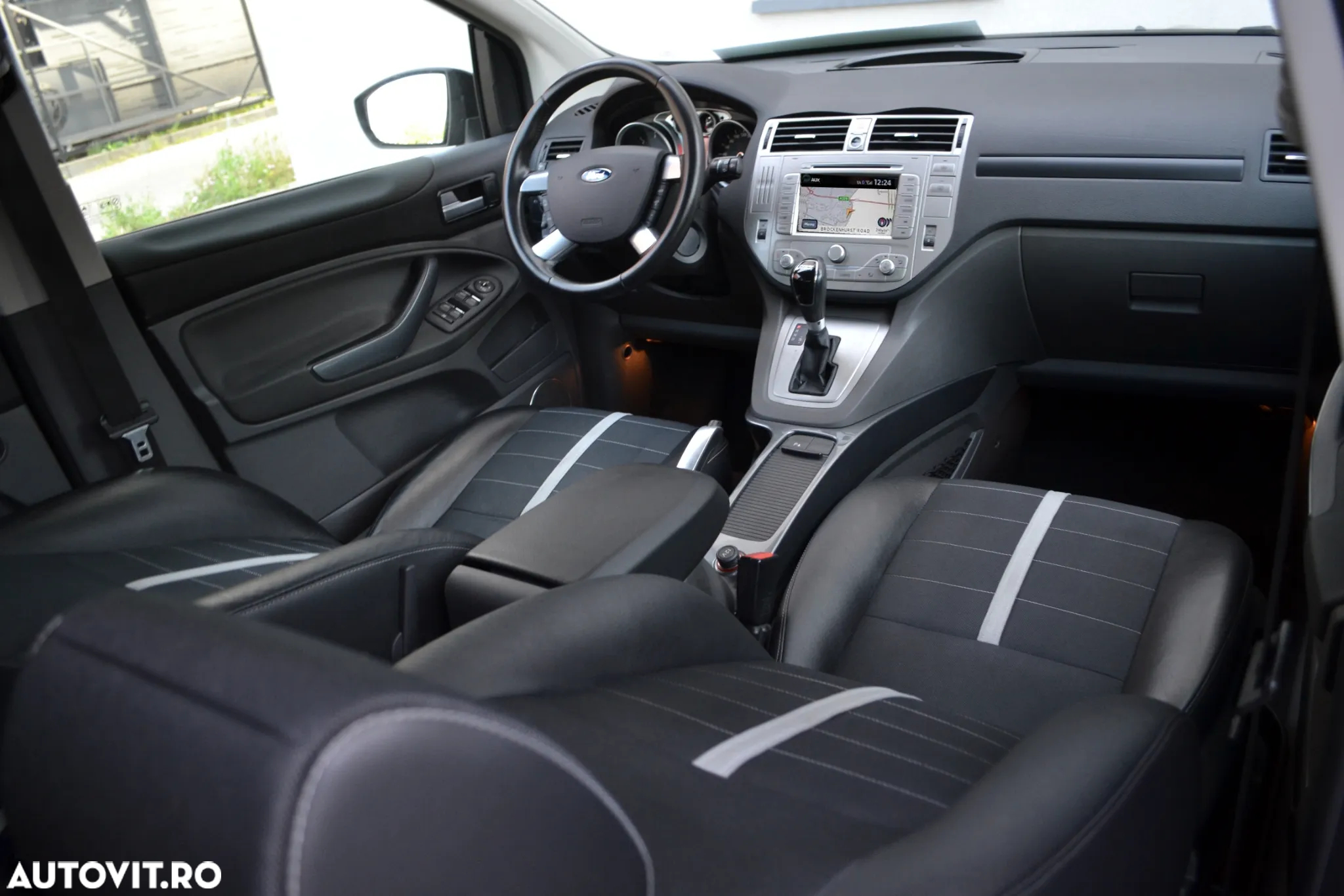 Ford Kuga 2.0 TDCi 4WD Powershift Titanium - 6