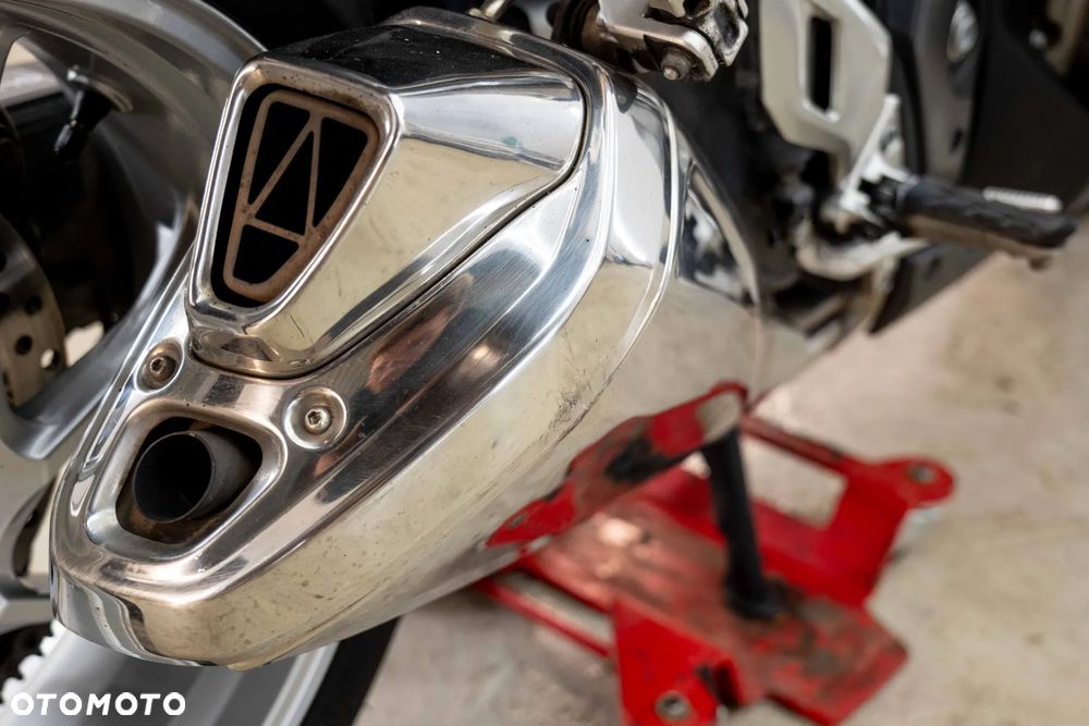 Honda VFR - 18