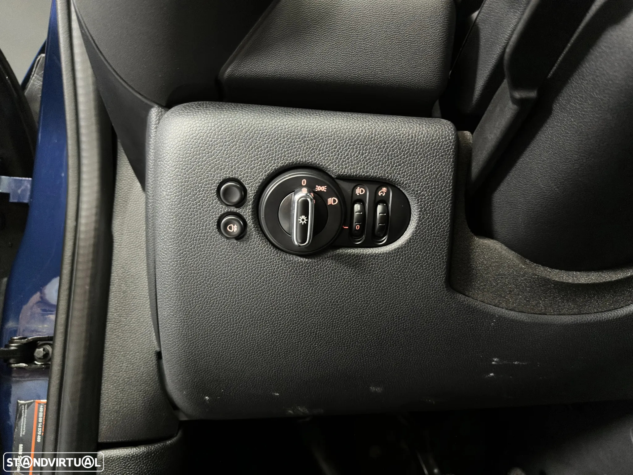 MINI 3 Portas One D - 31