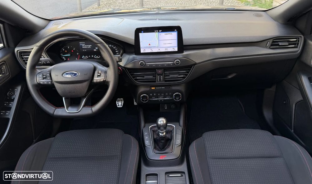 Ford Focus 1.5 TDCi ECOBlue ST-Line X - 24