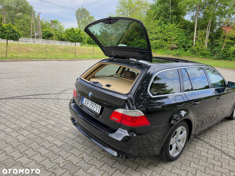 BMW Seria 5 525xd - 35