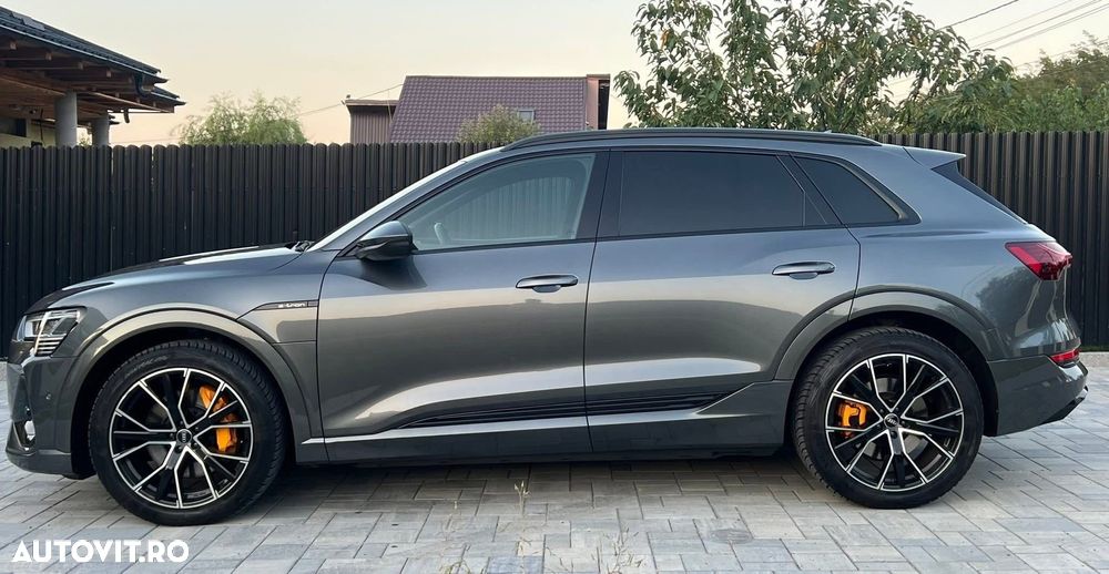 Audi e-tron 50 quattro S line - 4