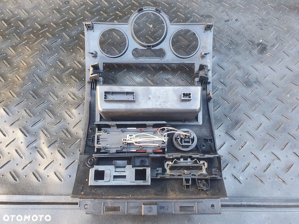 RAMKA KONSOLI ŚRODKOWEJ RENAULT MEGANE II EUROPA - 4