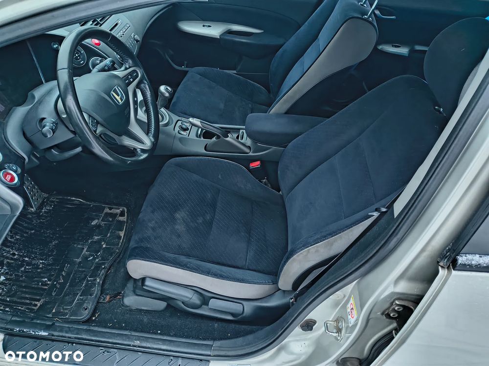 Honda Civic 1.8 Sport - 10