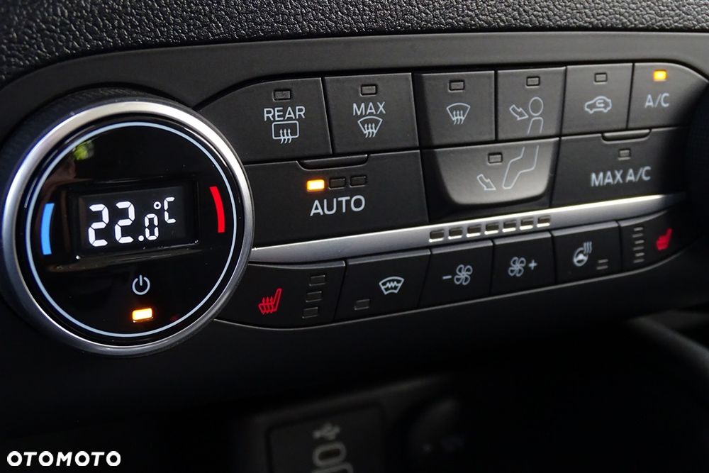 Ford Kuga 2.5 Duratec FHEV 4x4 TITANIUM X - 40