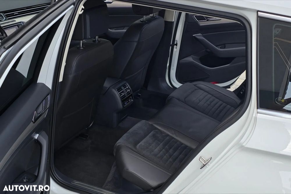 Volkswagen Passat 2.0 TDI DSG Highline - 20