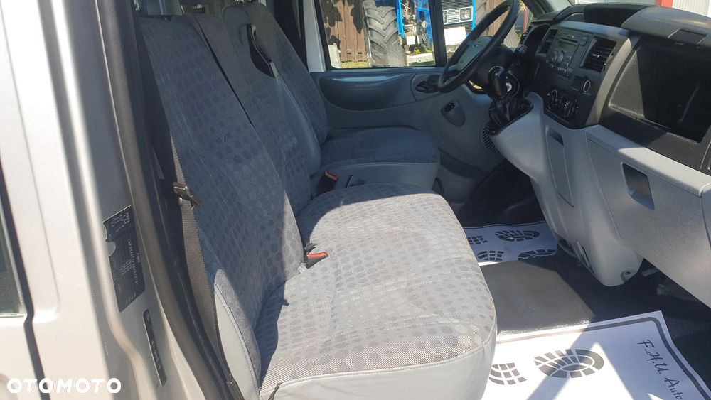 Ford Transit - 12