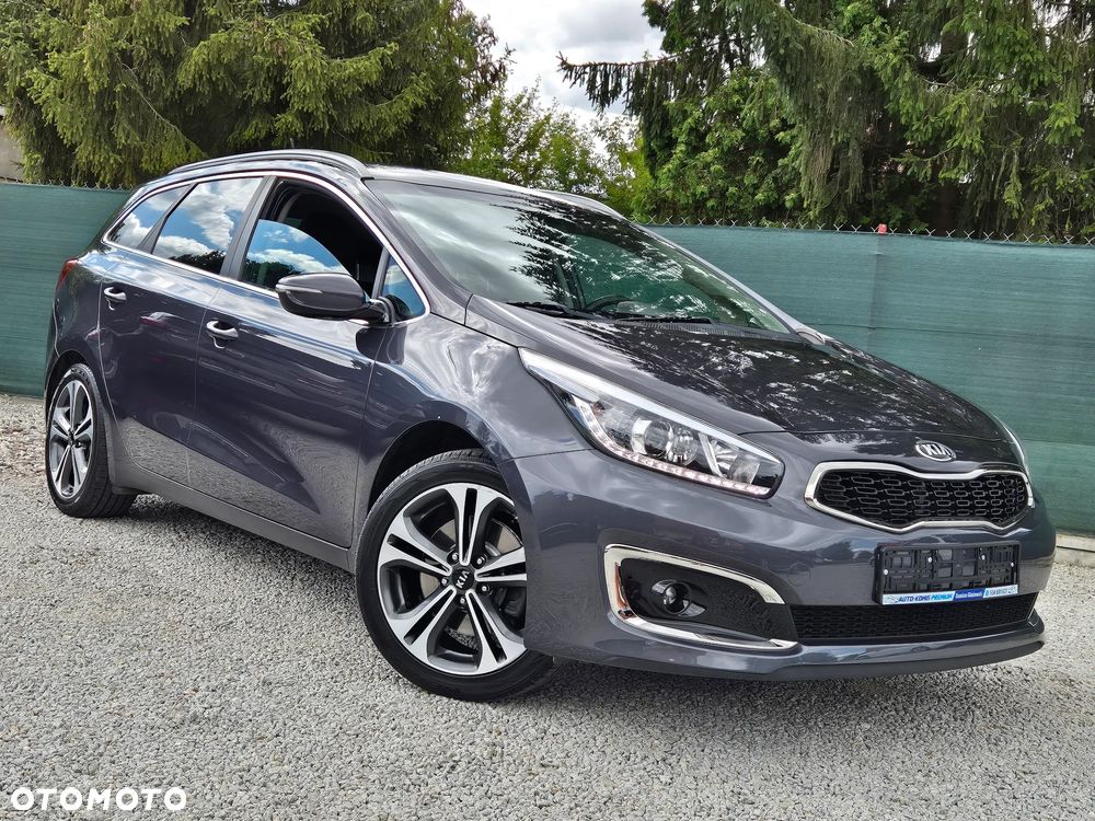 Kia Ceed 1.6 CRDi 136 ISG Platinum Edition - 20