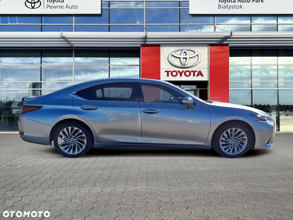 Lexus ES - 6