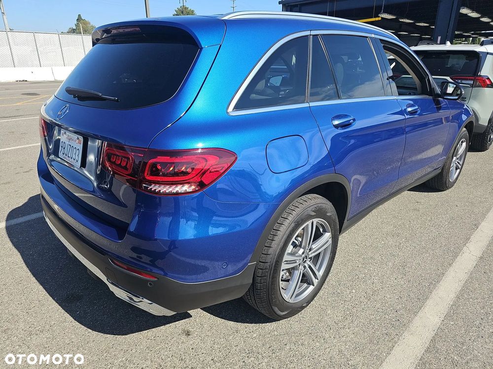 Mercedes-Benz GLC 300 4Matic 9G-TRONIC Exclusive - 2