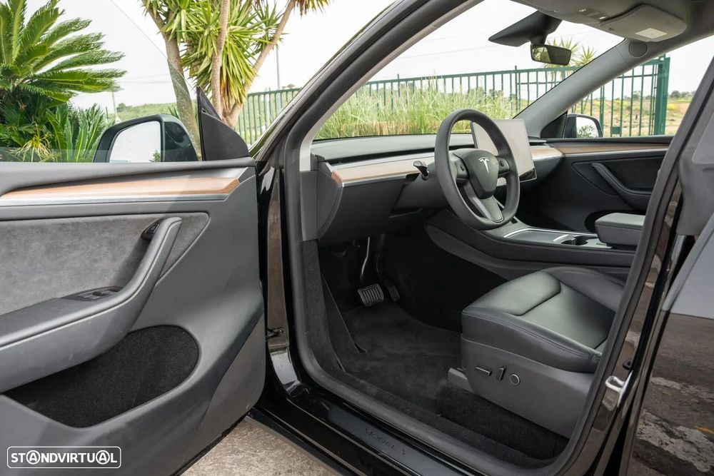 Tesla Model Y Standard - 16