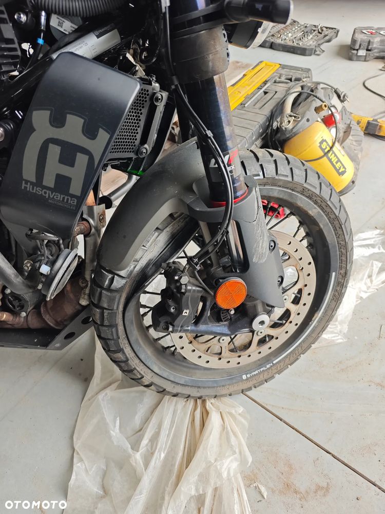 Husqvarna Svartpilen - 4