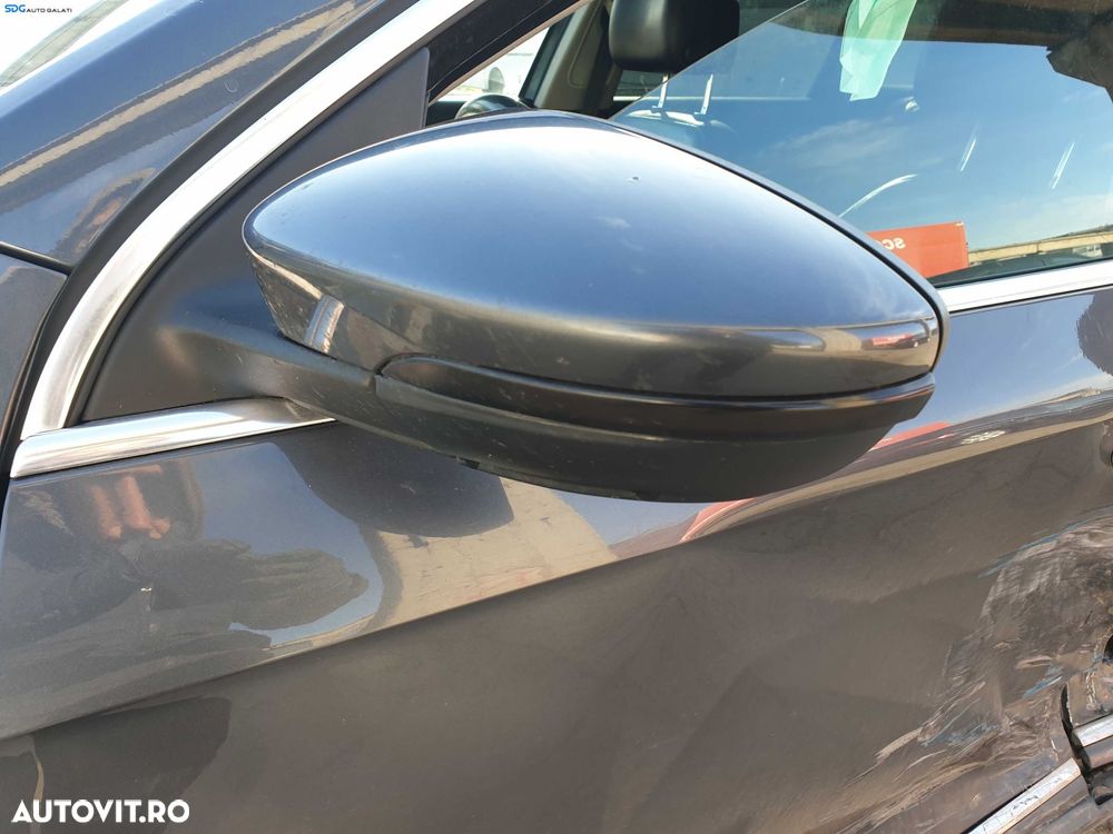 Oglinda Electrica Stanga cu Pliere Rabatare si Lumina Ambientala Volkswagen Passat B7 2010 - 2015 Culoare LK7X [K2085] - 1