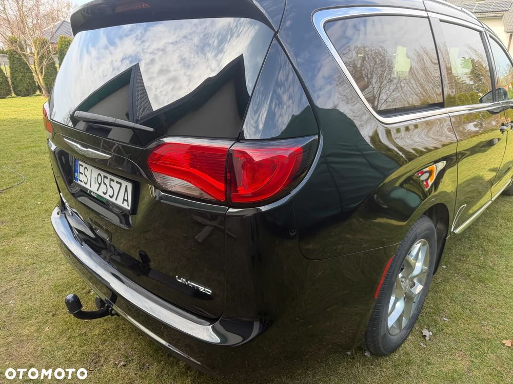 Chrysler Pacifica - 7