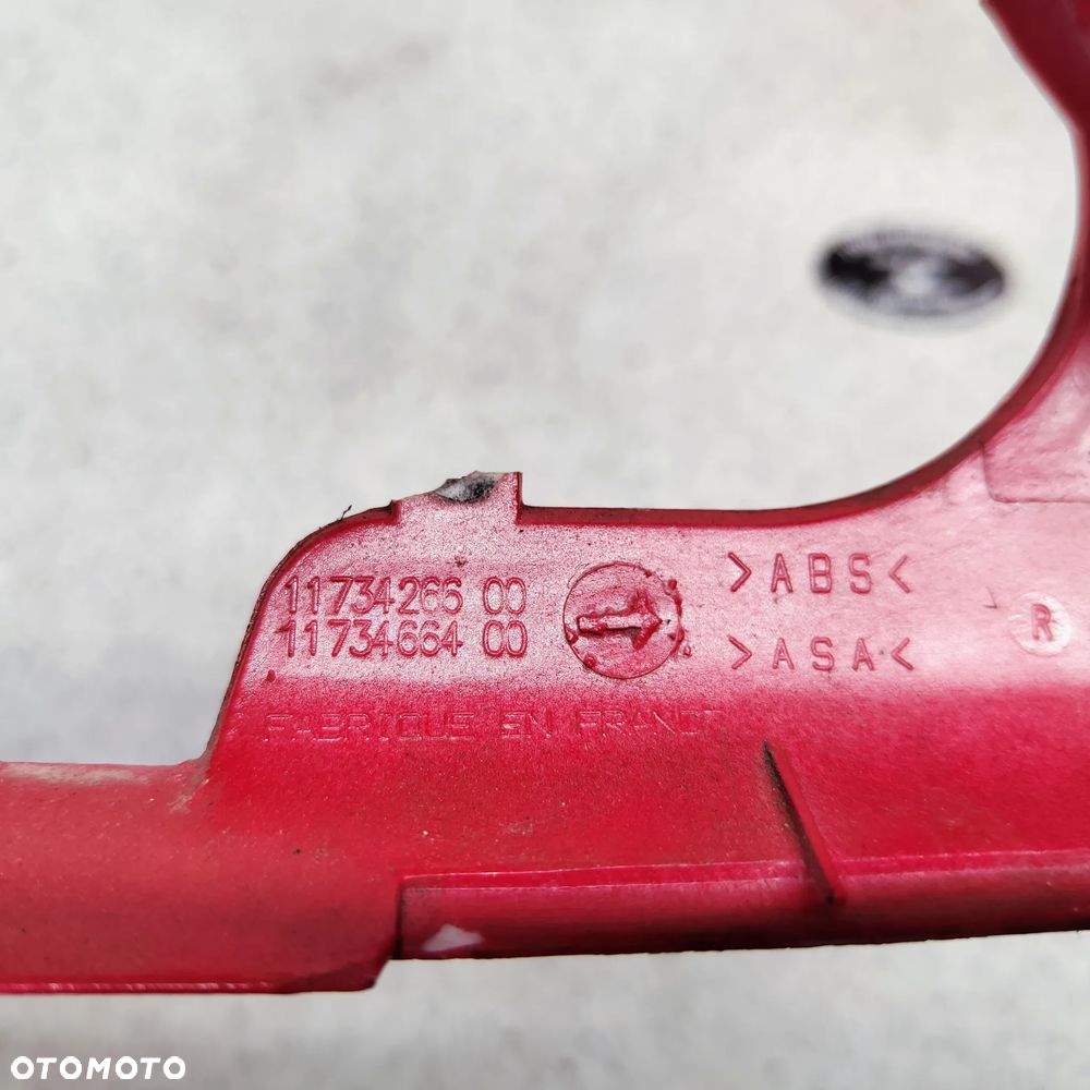 Owiewka przód ,obudowa licznika, osłona kierownicy Peugeot Speedfight 2 - 17