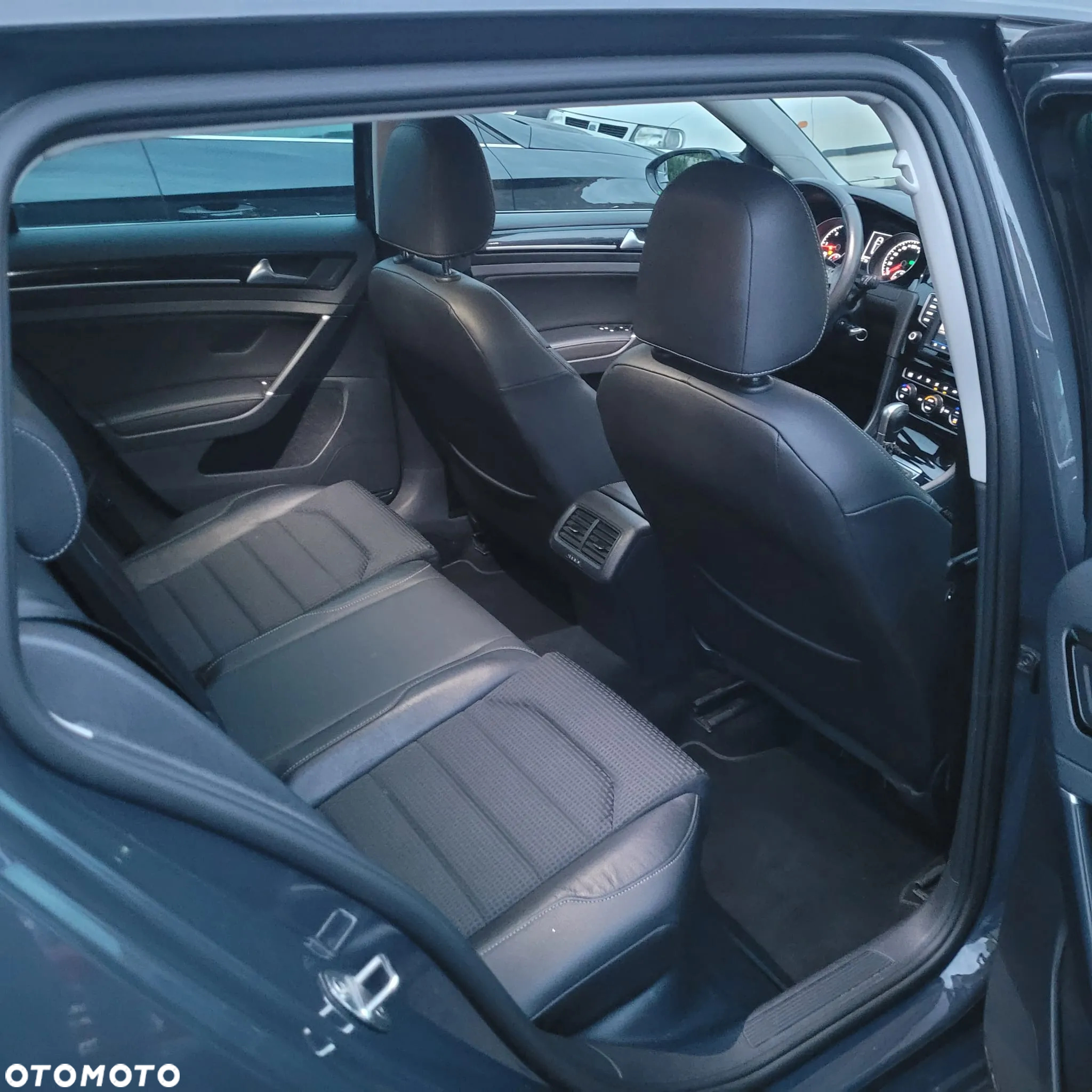 Volkswagen Golf - 17