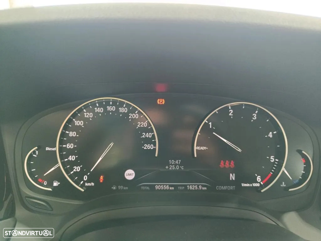 BMW 318 d Touring Essence - 9