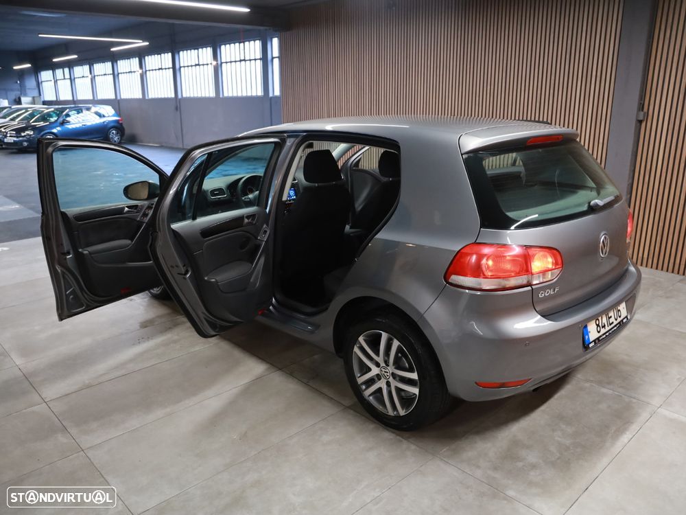 VW Golf 1.6 TDi Confortline - 12