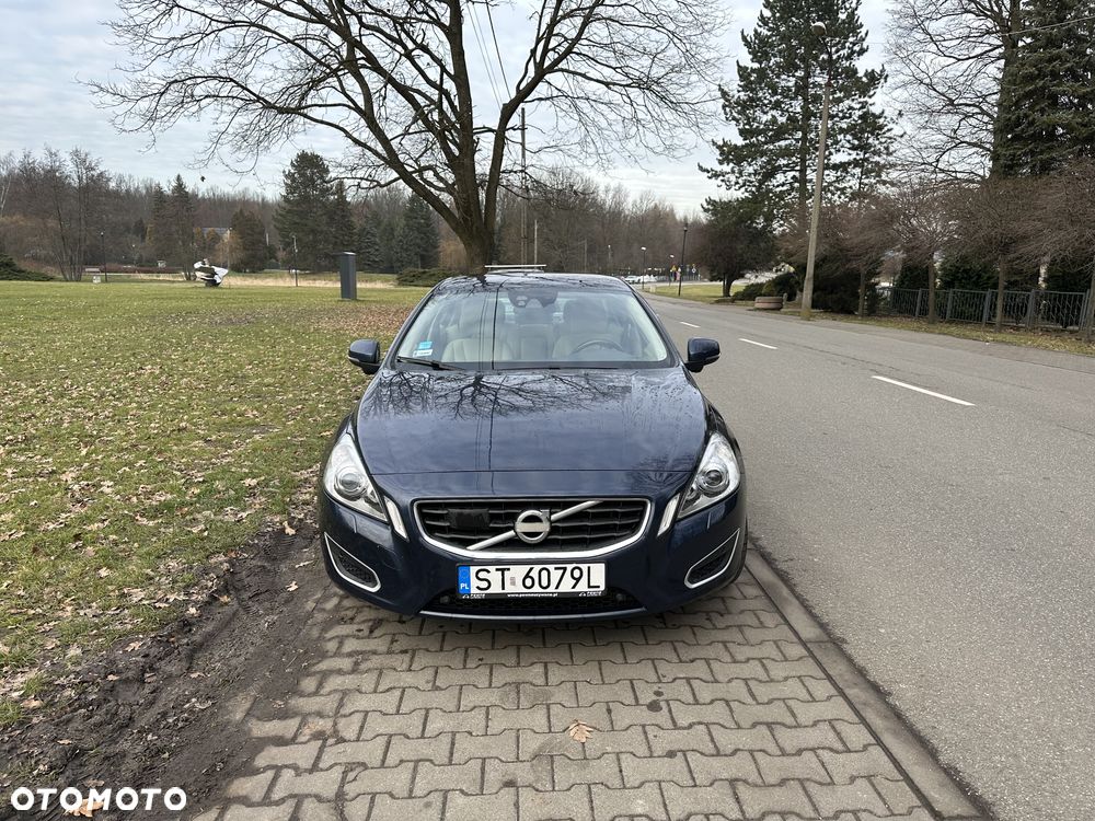 Volvo S60 D3 Geartronic Momentum - 2