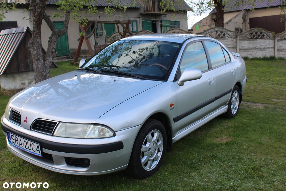 Mitsubishi Carisma 1.8 GDI Elegance - 3