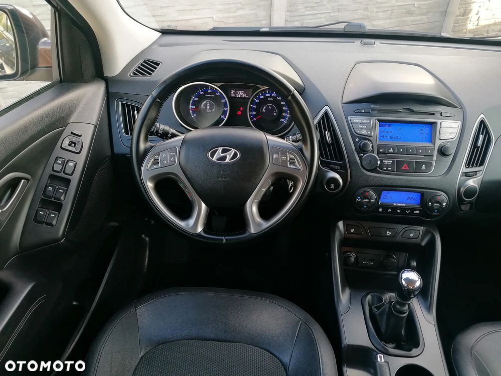 Hyundai ix35 1.6 2WD Fifa World Cup Edition - 15