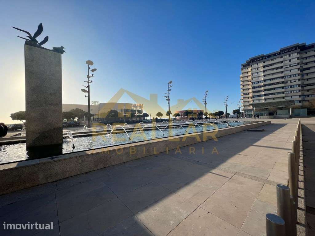Prédio para recuperar com projeto aprovado, na Póvoa de Varzim - Grande imagem: 5/17