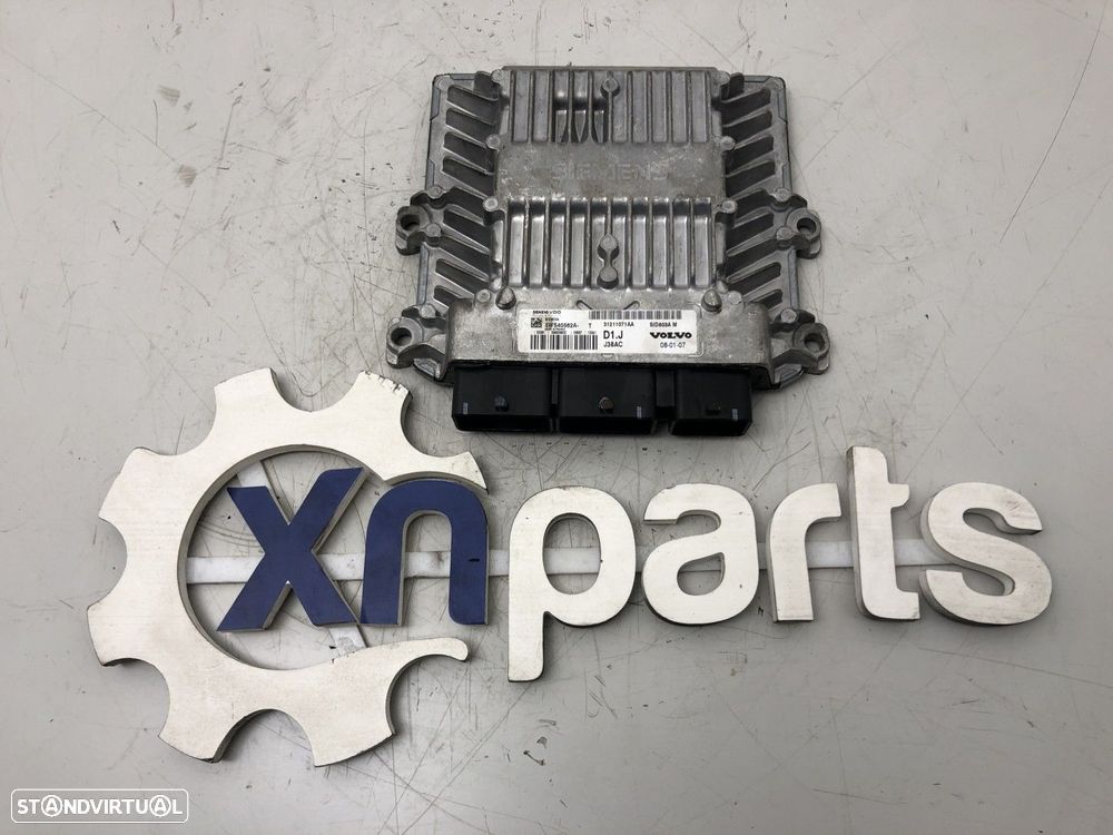 Centralina do motor ECU Usado VOLVO C30 2.0 D | 10.06 - 12.12 REF. 31211071AA MO...