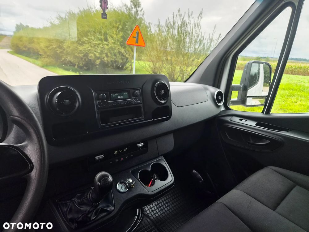 Mercedes-Benz Sprinter 907.255 - 17