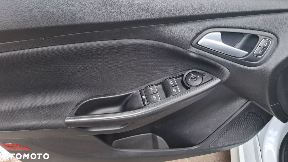 Ford Focus 1.5 EcoBoost ST-Line - 10