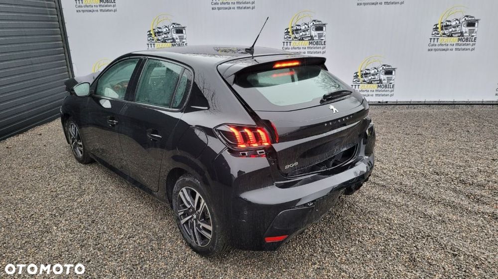 Peugeot 208 - 17