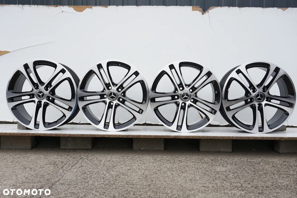 Mercedes 5x112 17 6,5J et44 W177 stan bdb - 3