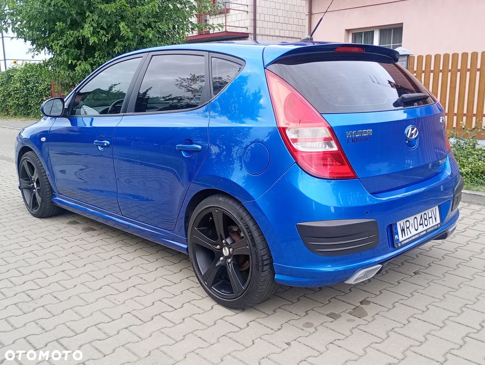 Hyundai i30 2.0 CRDi Premium - 4